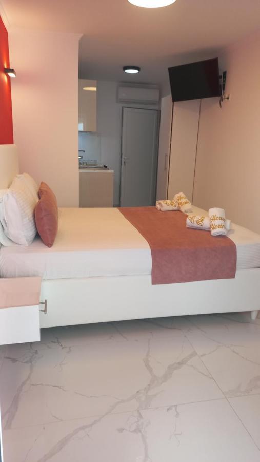 Bed and Breakfast House Blerina Сарті Екстер'єр фото