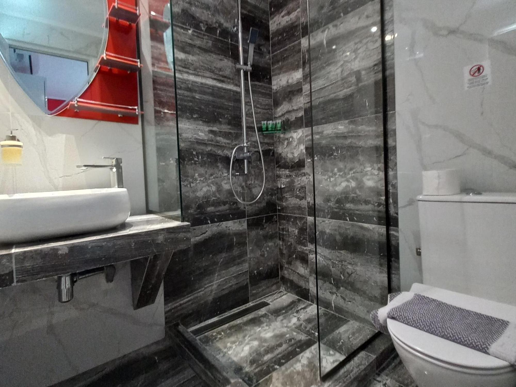 Bed and Breakfast House Blerina Сарті Екстер'єр фото